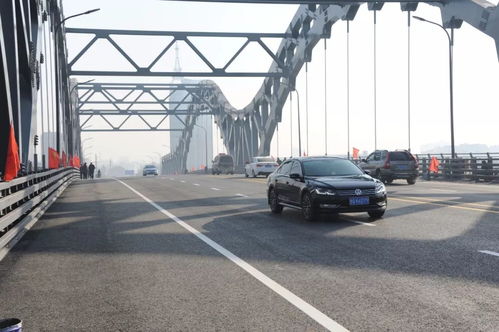 临沂沂河首座钢拱大桥顺利通车 城市建设迈向新高度